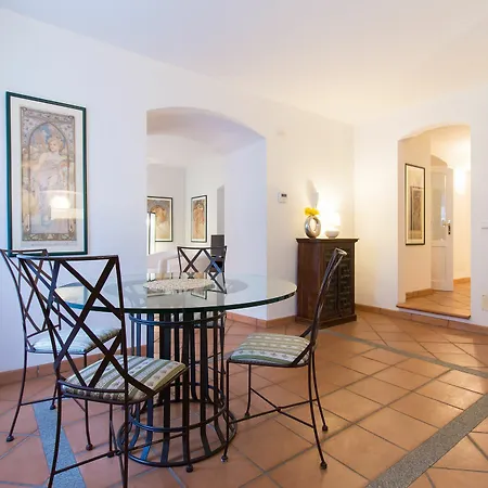 Apartment Attic Hroznova - Charles Bridge Prag