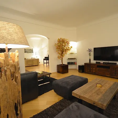 Apartment Attic Hroznova - Charles Bridge *